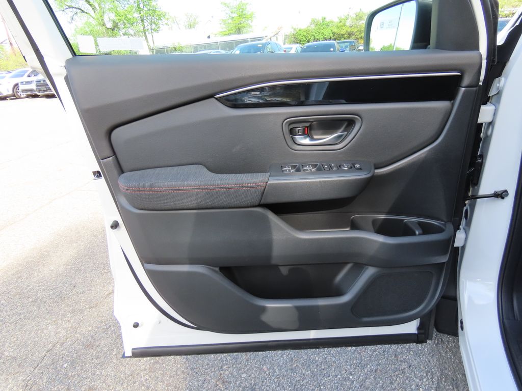 Thumbnail: 2026 Honda Pilot - 22
