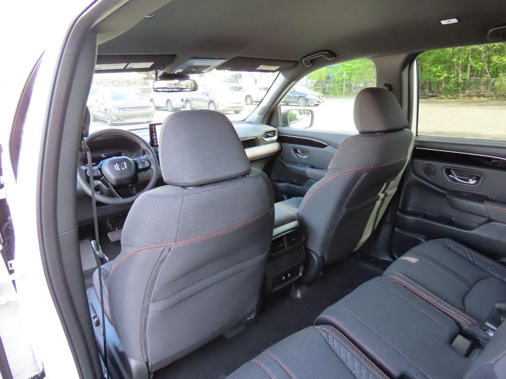 Thumbnail: 2026 Honda Pilot - 21