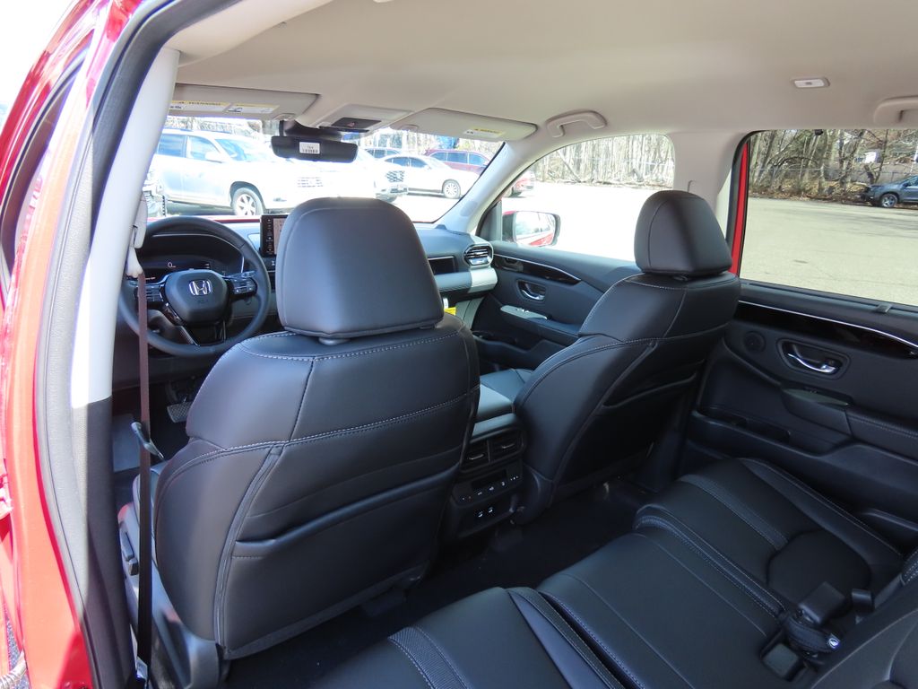 Thumbnail: 2026 Honda Pilot - 20