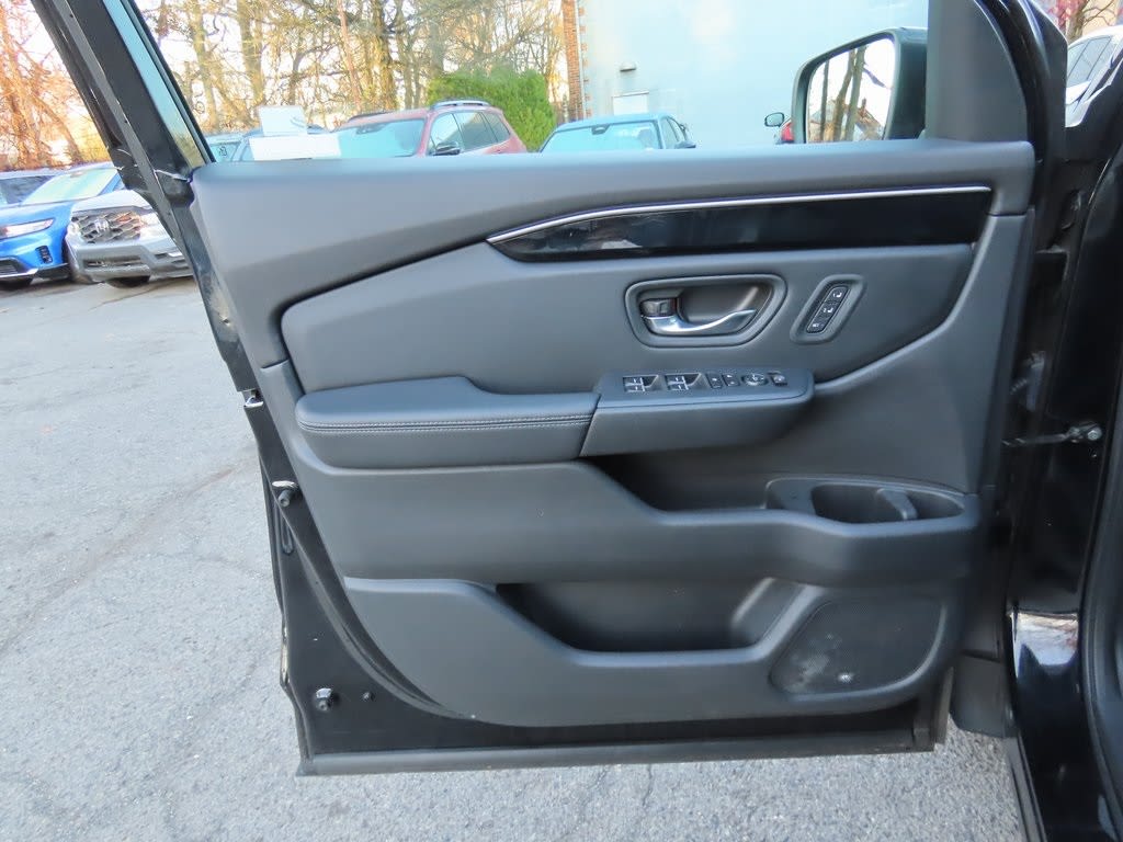 Thumbnail: 2023 Honda Pilot - 24