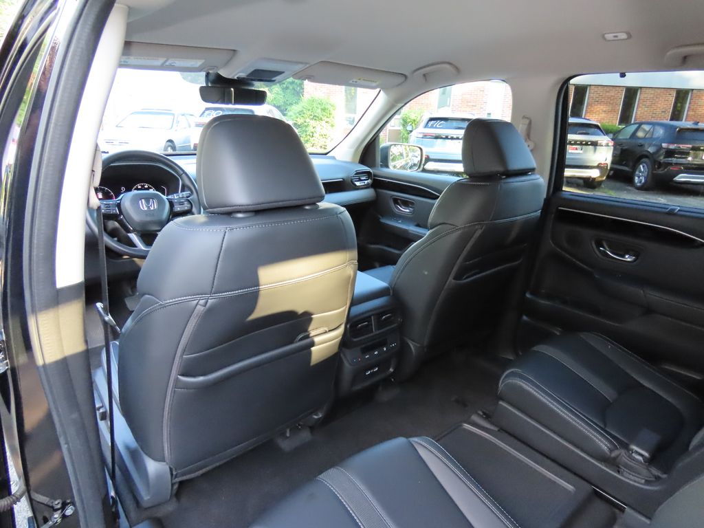 Thumbnail: 2023 Honda Pilot - 23