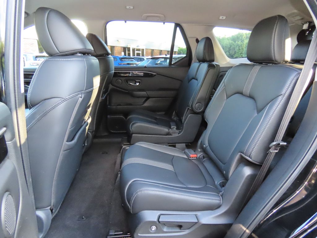 Thumbnail: 2023 Honda Pilot - 12