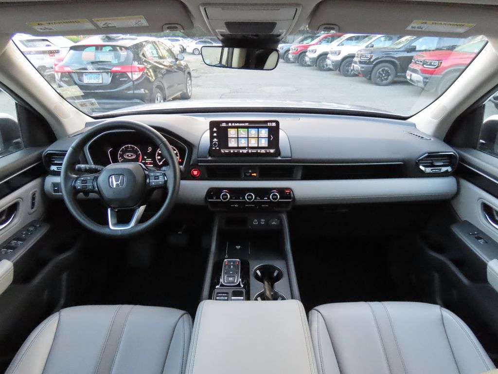 Thumbnail: 2023 Honda Pilot - 9