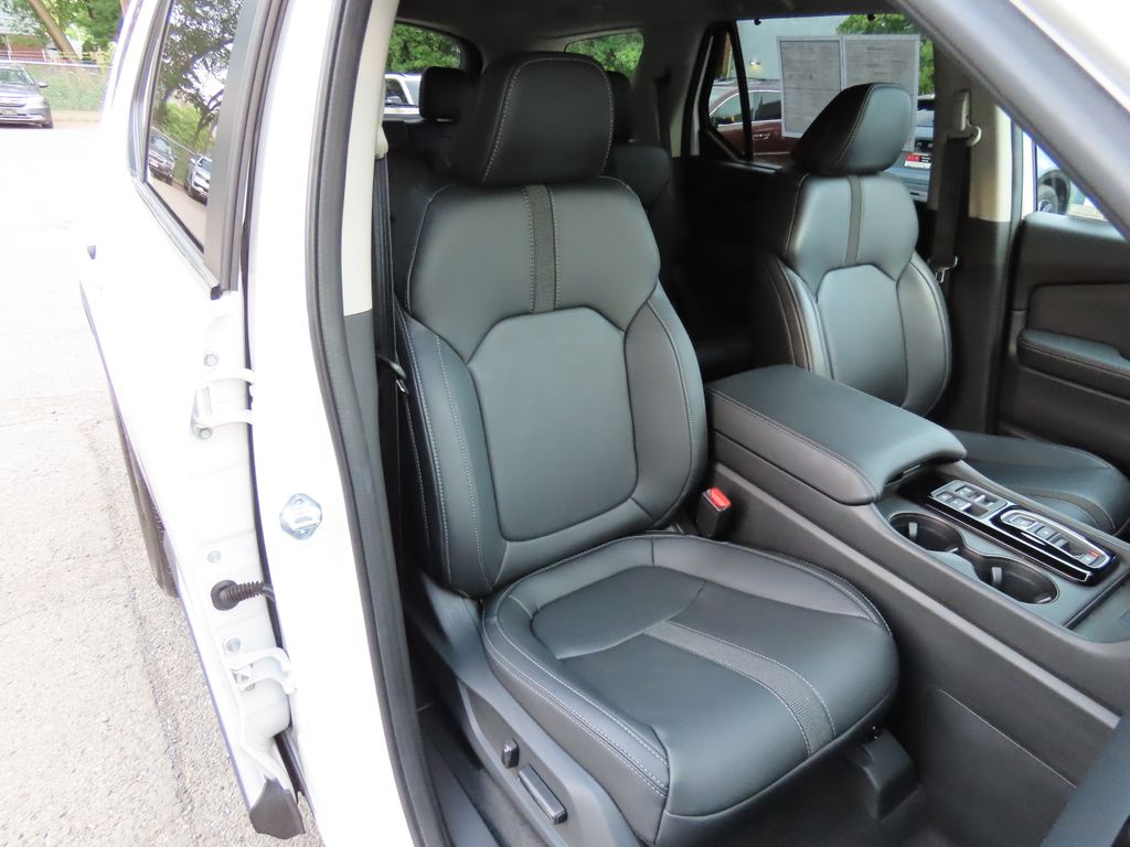 Thumbnail: 2023 Honda Pilot - 25