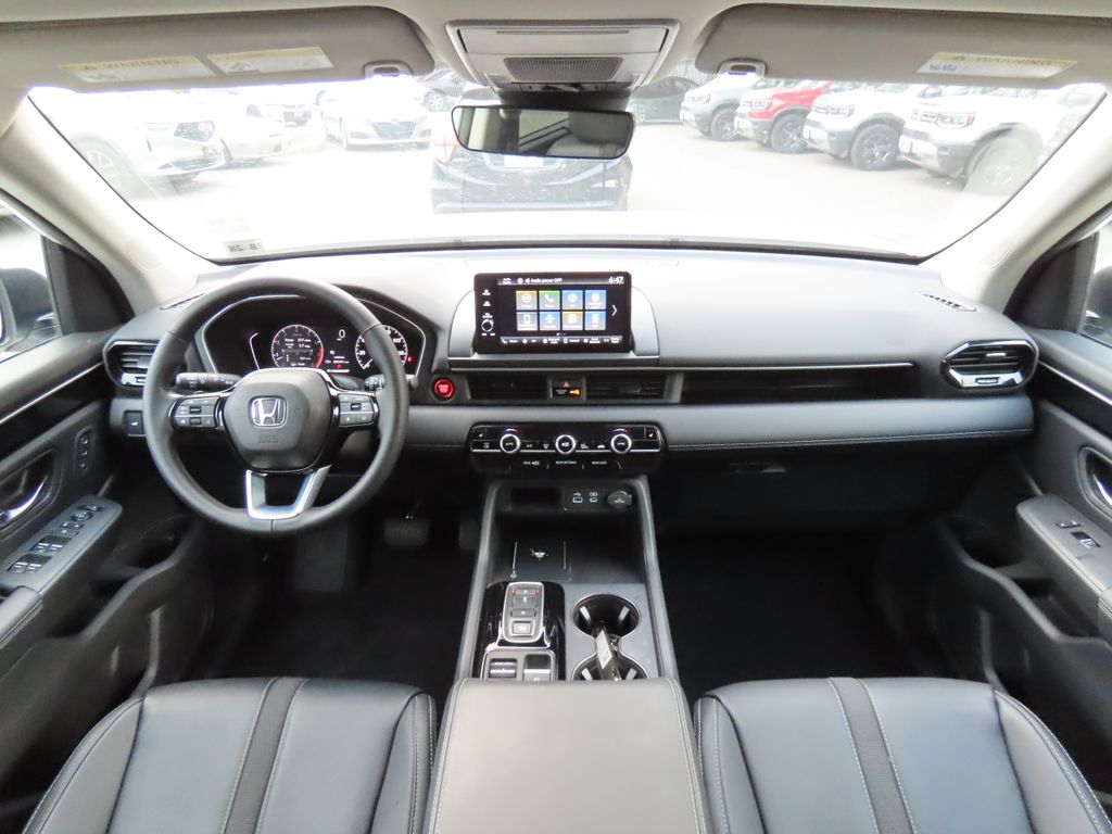 Thumbnail: 2023 Honda Pilot - 10