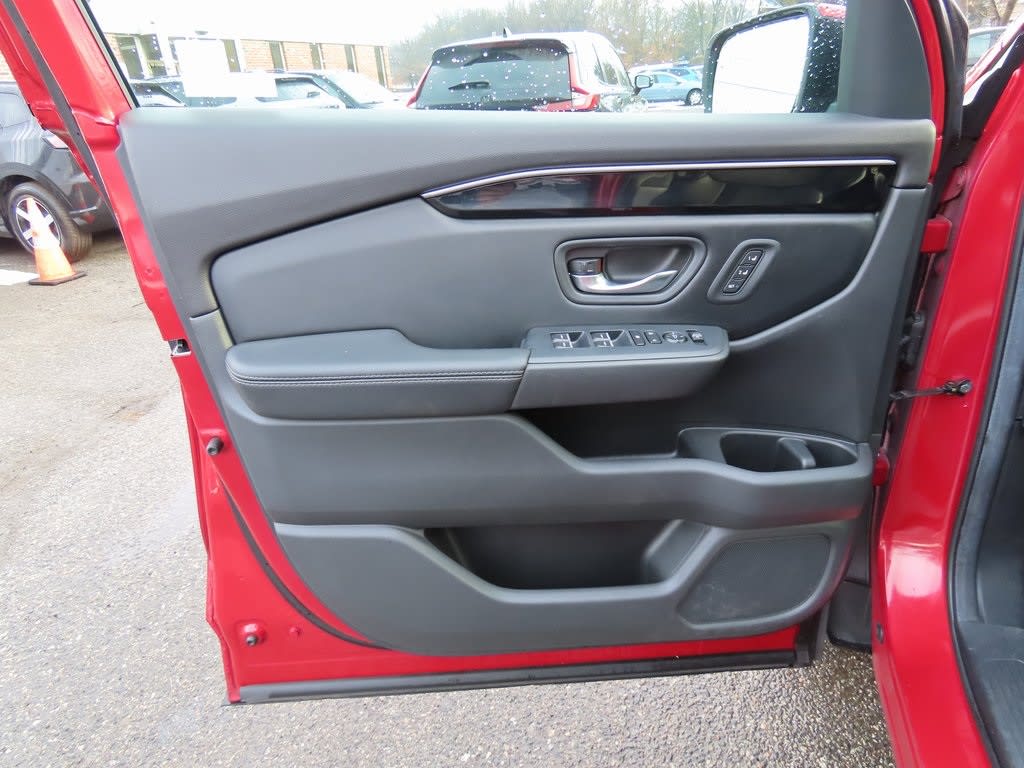 Thumbnail: 2023 Honda Pilot - 24