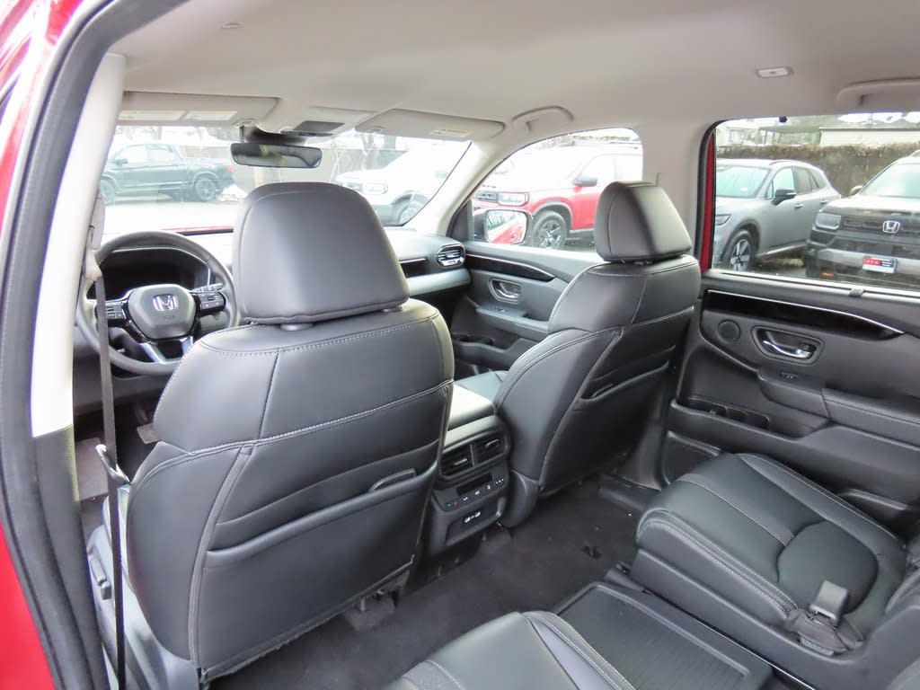 Thumbnail: 2023 Honda Pilot - 23