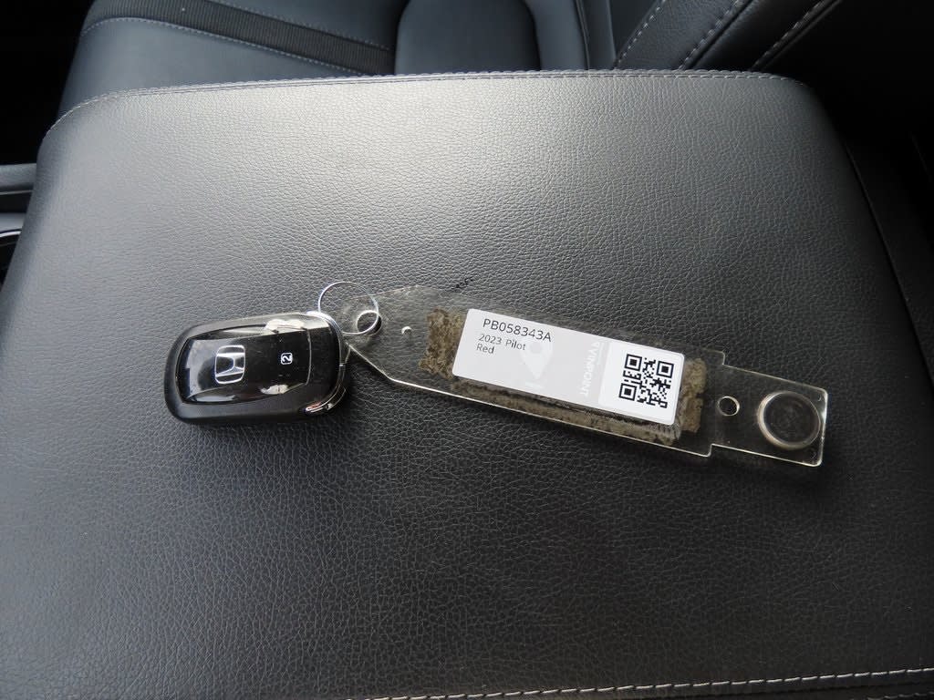 Thumbnail: 2023 Honda Pilot - 17