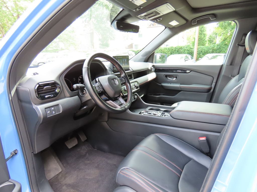 Thumbnail: 2023 Honda Pilot - 2