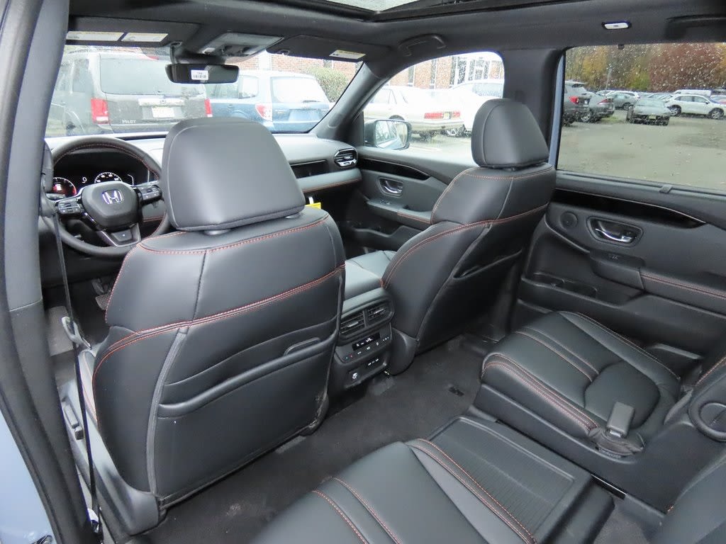 Thumbnail: 2025 Honda Pilot - 20