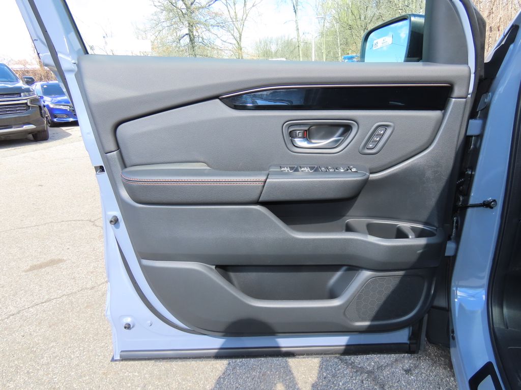Thumbnail: 2026 Honda Pilot - 24
