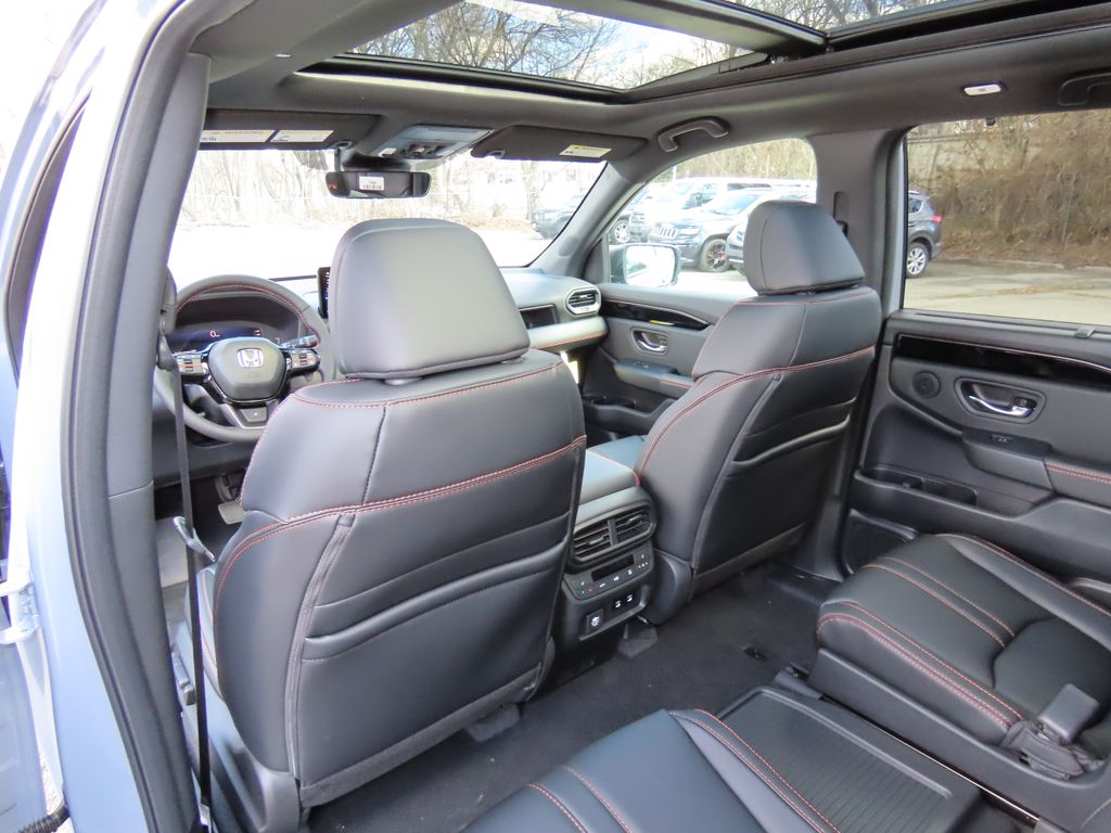 Thumbnail: 2026 Honda Pilot - 22