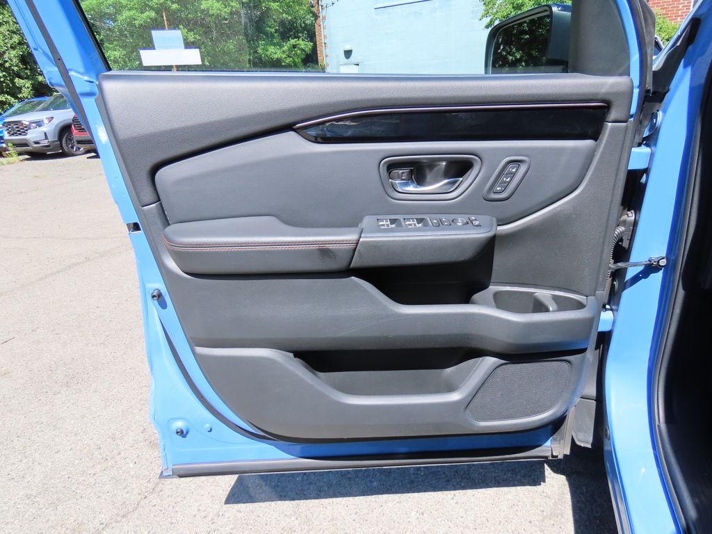 Thumbnail: 2023 Honda Pilot - 26