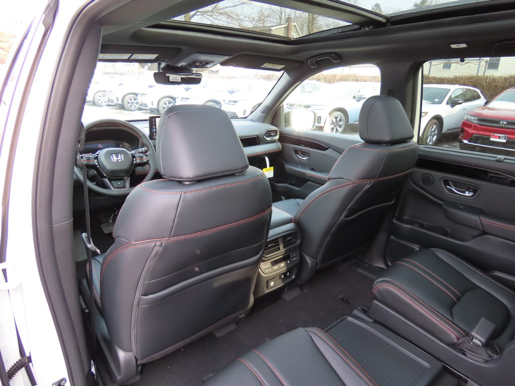 Thumbnail: 2026 Honda Pilot - 22