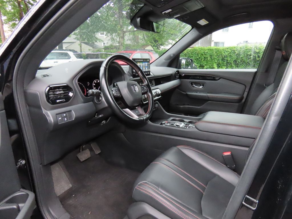 Thumbnail: 2023 Honda Pilot - 2
