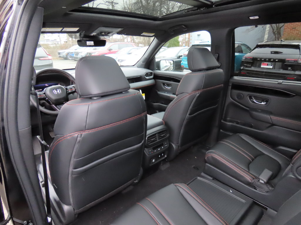 Thumbnail: 2026 Honda Pilot - 21
