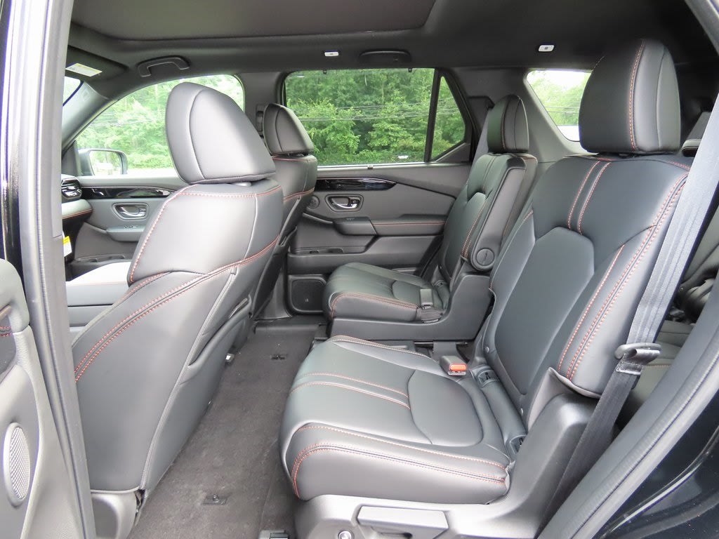 Thumbnail: 2025 Honda Pilot - 13