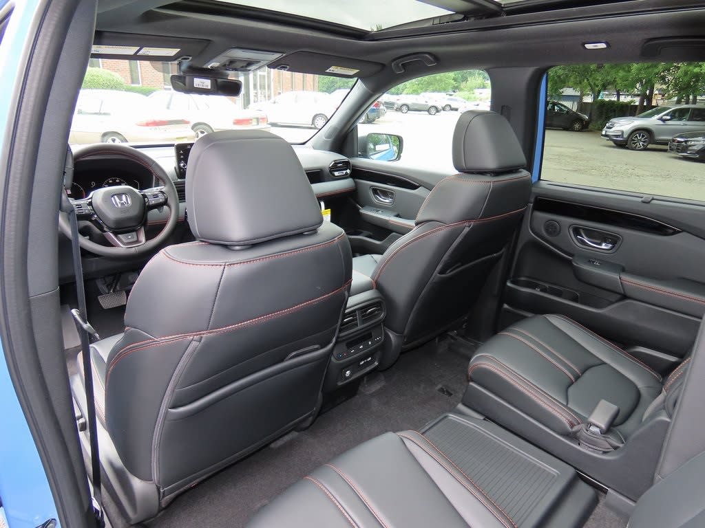 Thumbnail: 2025 Honda Pilot - 20