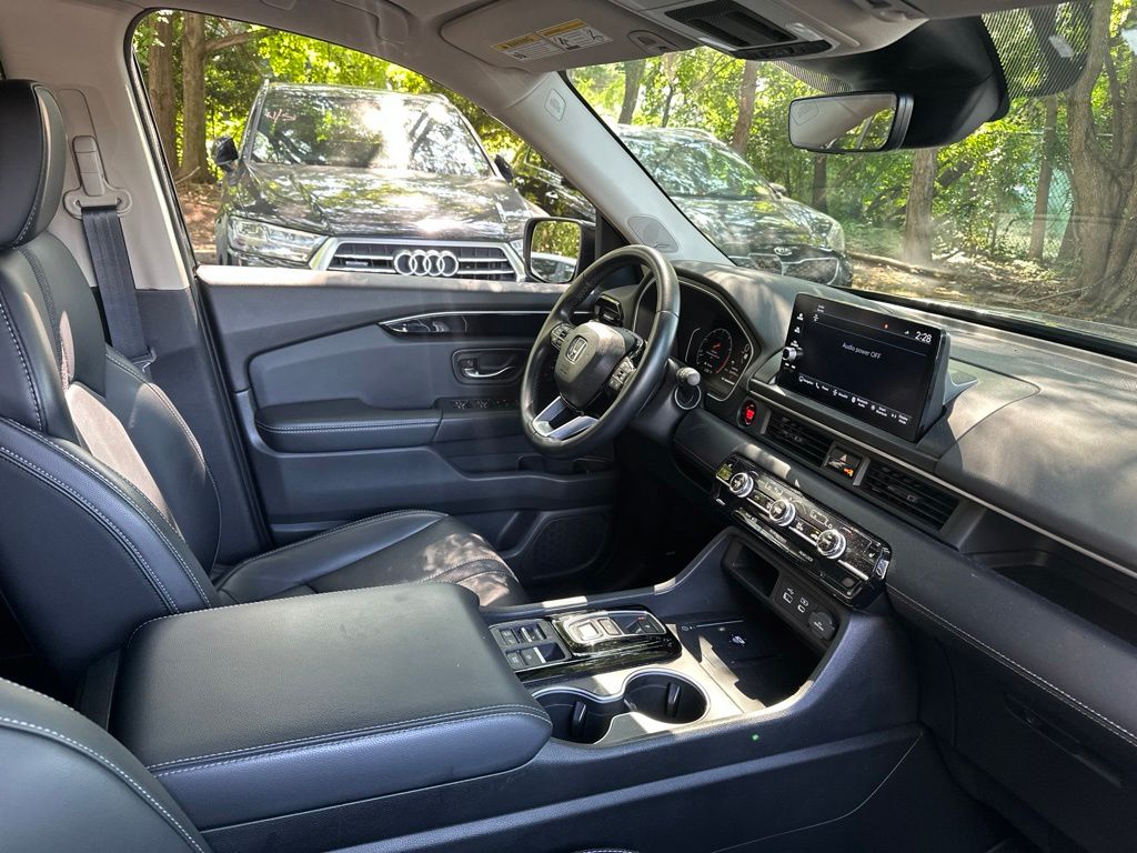 Thumbnail: 2023 Honda Pilot - 2