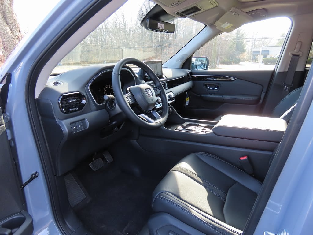 Thumbnail: 2025 Honda Pilot - 2