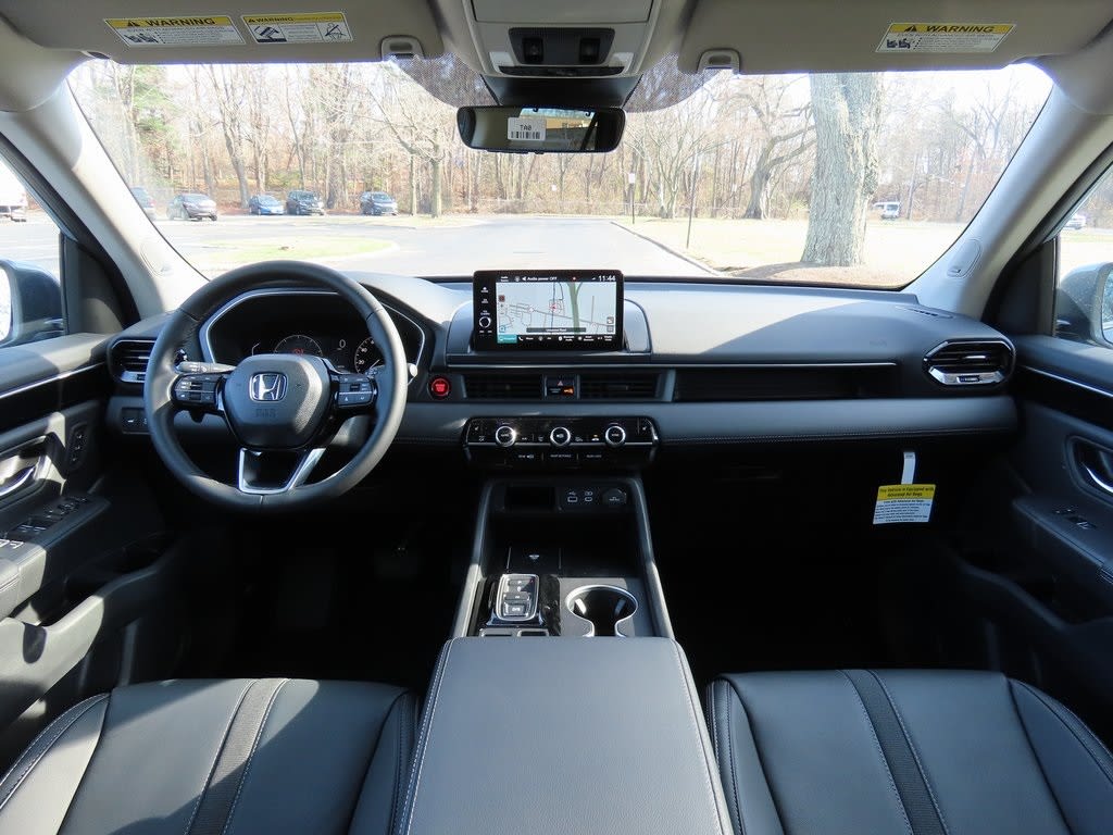 Thumbnail: 2025 Honda Pilot - 10