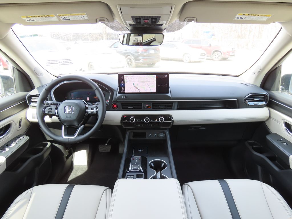 Thumbnail: 2026 Honda Pilot - 10