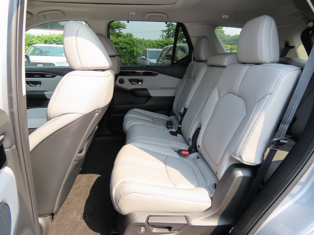 Thumbnail: 2025 Honda Pilot - 13