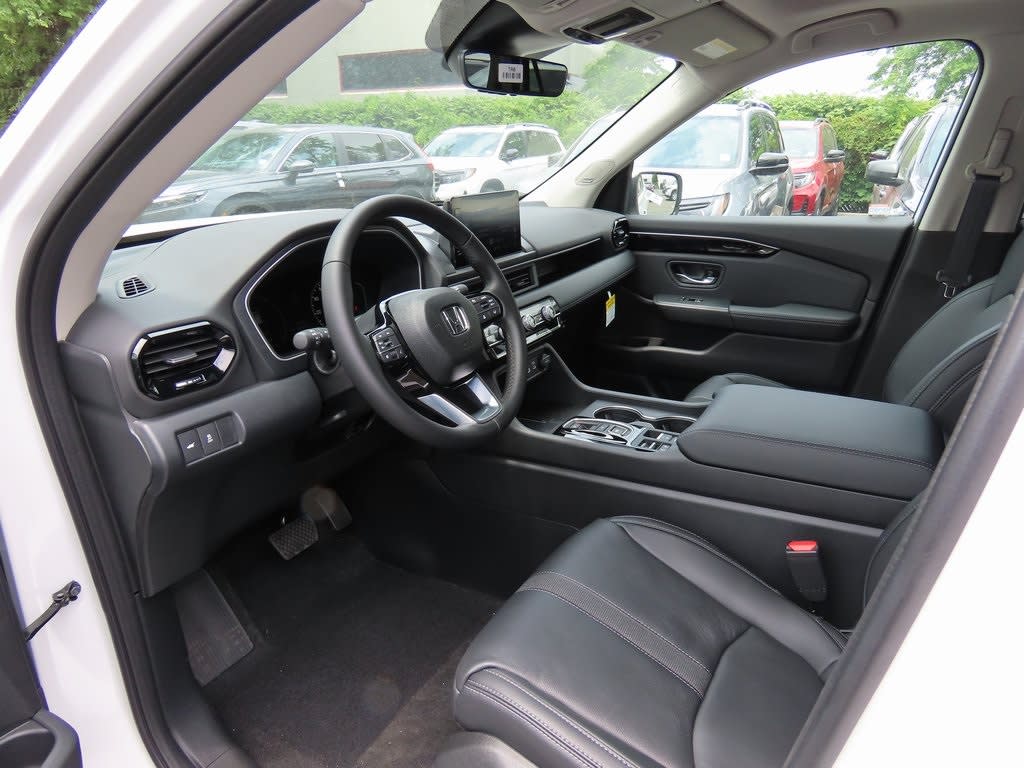 Thumbnail: 2025 Honda Pilot - 2