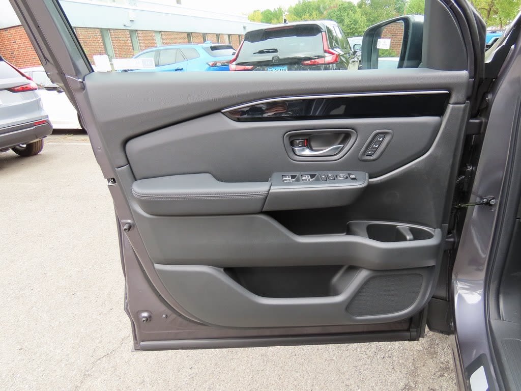 Thumbnail: 2025 Honda Pilot - 23