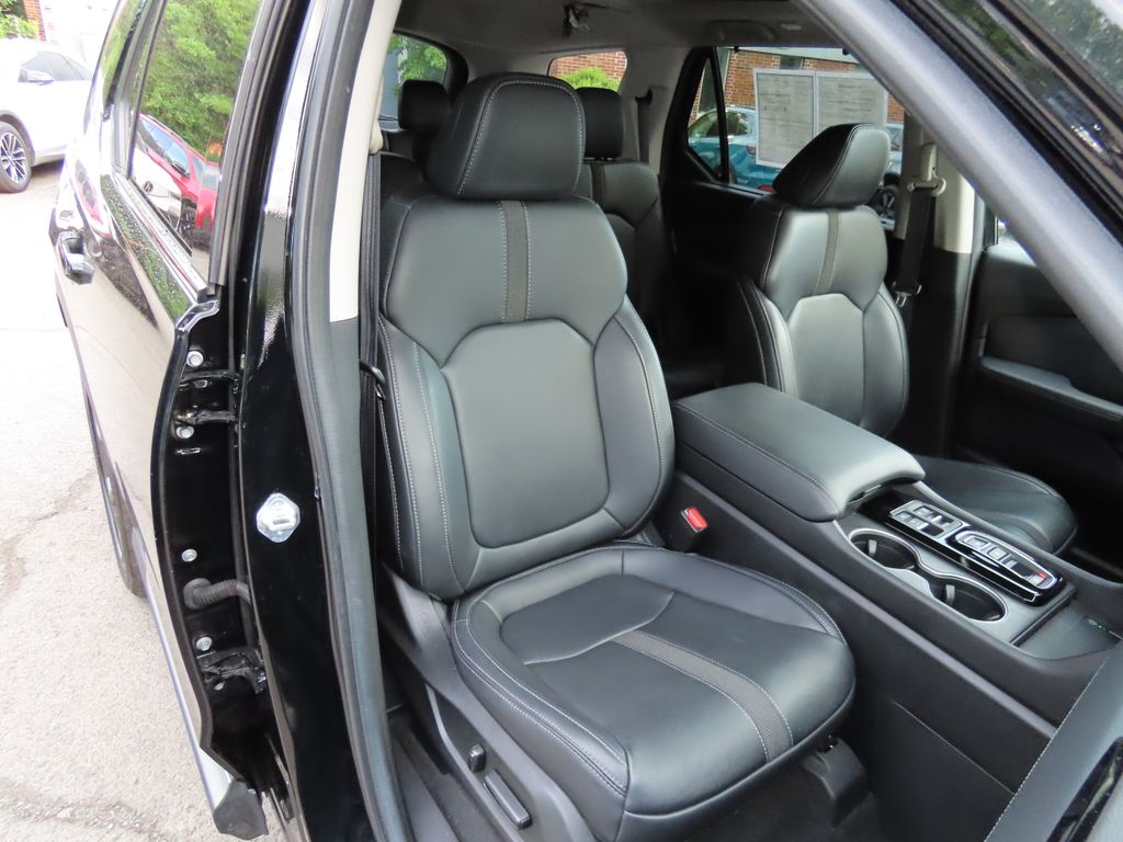 Thumbnail: 2023 Honda Pilot - 26