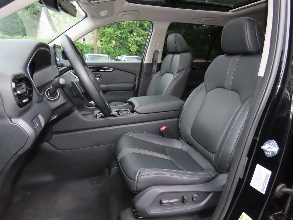 Thumbnail: 2023 Honda Pilot - 11