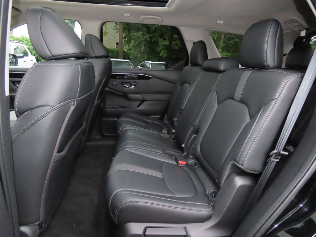 Thumbnail: 2023 Honda Pilot - 12