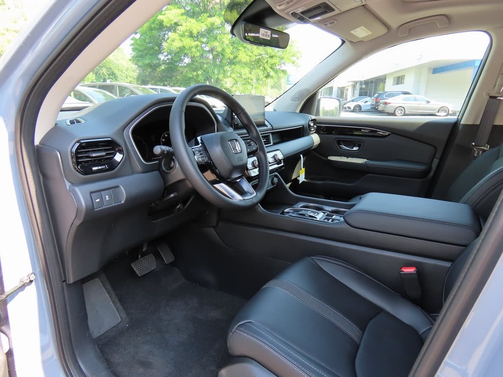 Thumbnail: 2025 Honda Pilot - 2