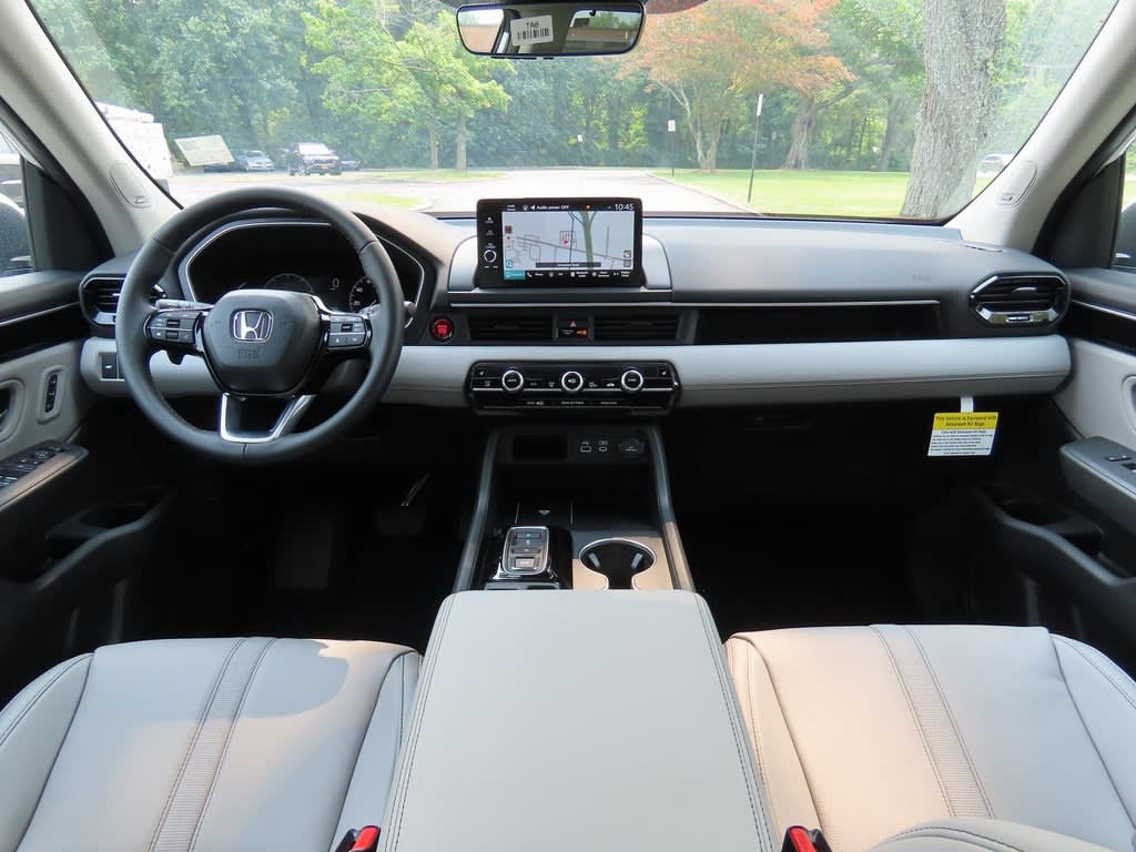 Thumbnail: 2025 Honda Pilot - 10