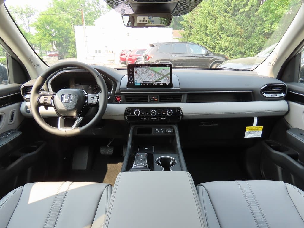 Thumbnail: 2025 Honda Pilot - 10