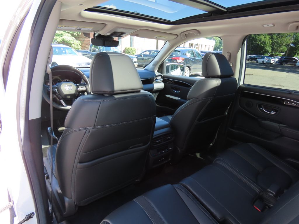 Thumbnail: 2025 Honda Pilot - 25
