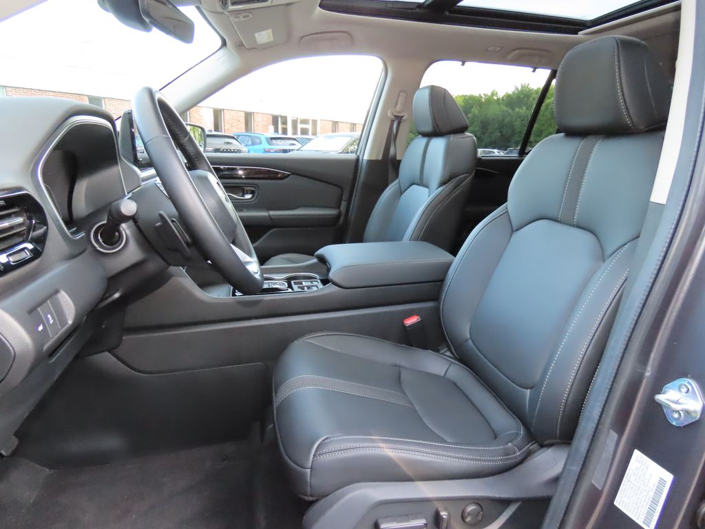 Thumbnail: 2024 Honda Pilot - 21