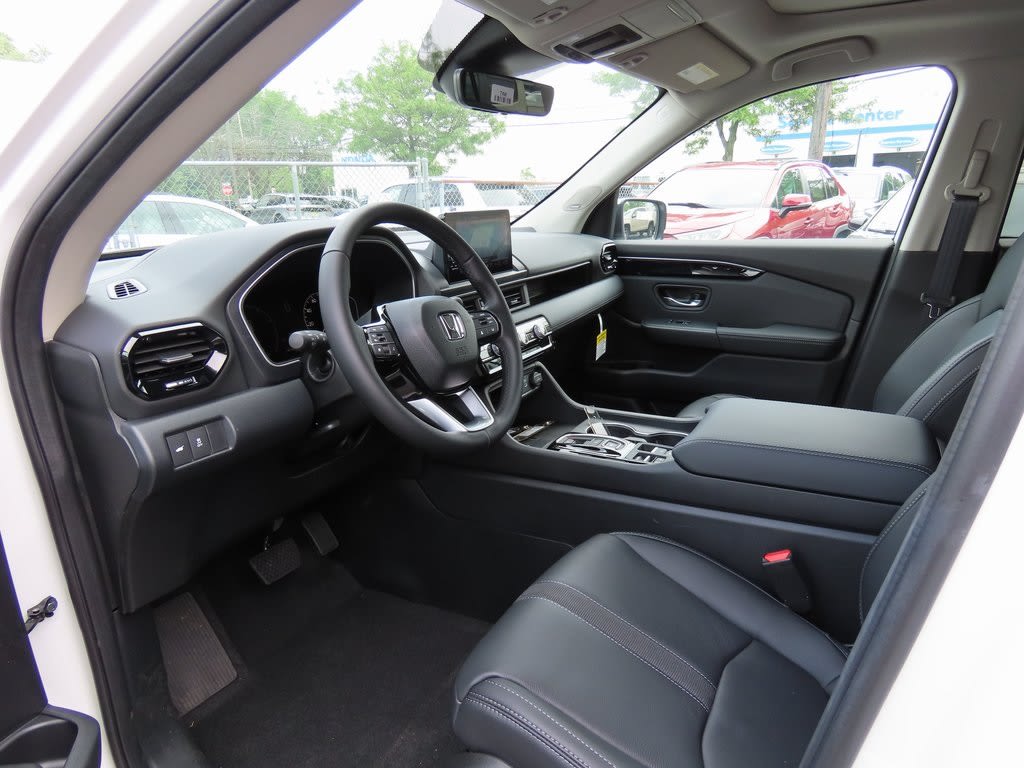 Thumbnail: 2025 Honda Pilot - 2