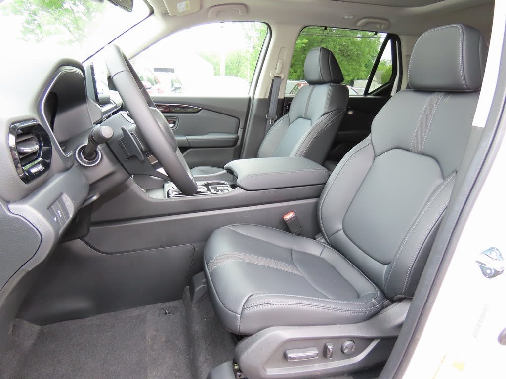 Thumbnail: 2025 Honda Pilot - 11