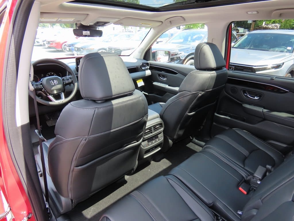 Thumbnail: 2025 Honda Pilot - 20