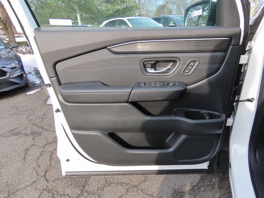 Thumbnail: 2026 Honda Pilot - 23