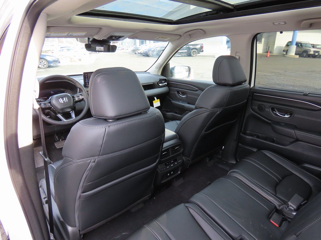 Thumbnail: 2026 Honda Pilot - 21