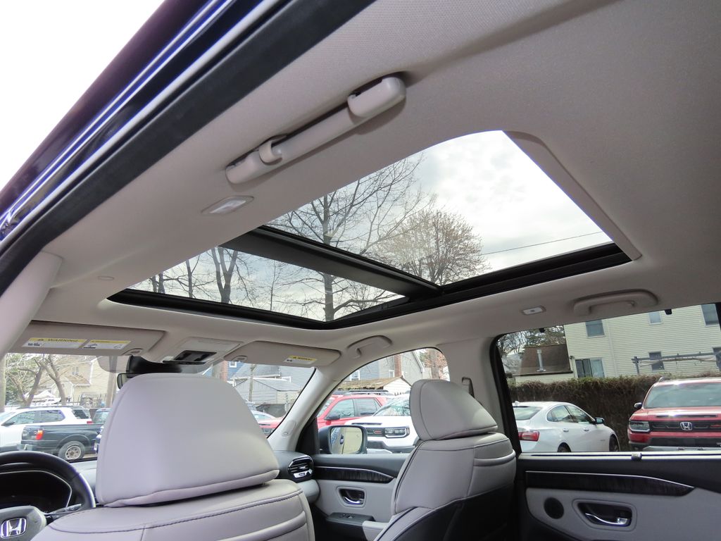 Thumbnail: 2023 Honda Pilot - 24