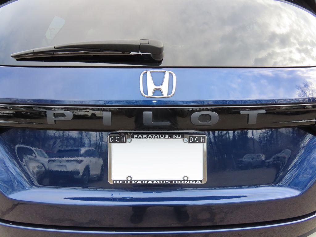 Thumbnail: 2023 Honda Pilot - 7