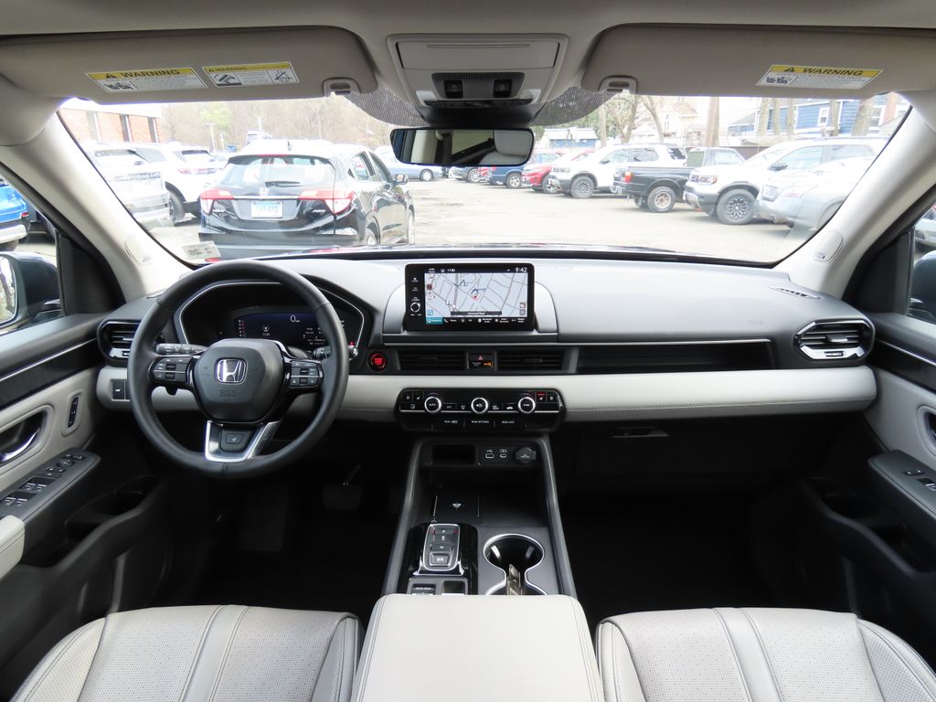 Thumbnail: 2023 Honda Pilot - 2