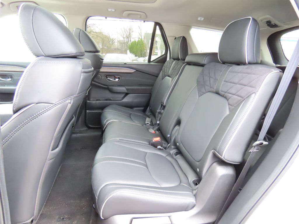 Thumbnail: 2026 Honda Pilot - 13