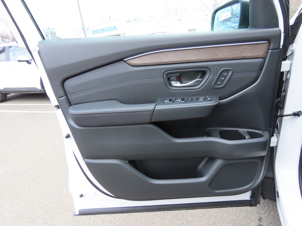 Thumbnail: 2026 Honda Pilot - 23