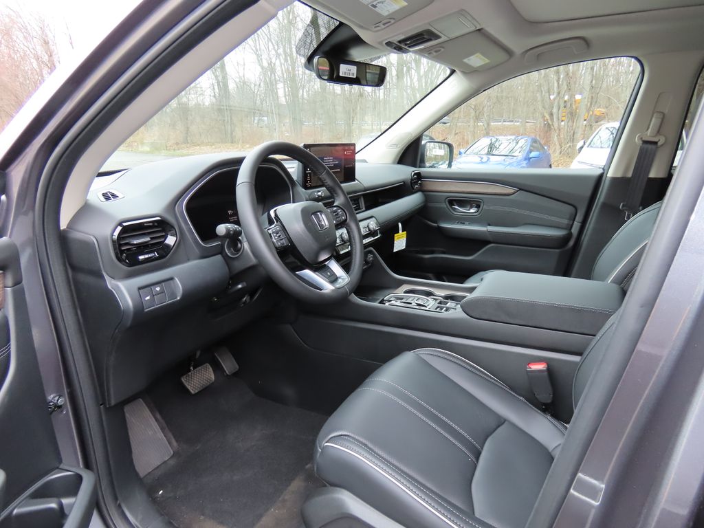 Thumbnail: 2026 Honda Pilot - 10