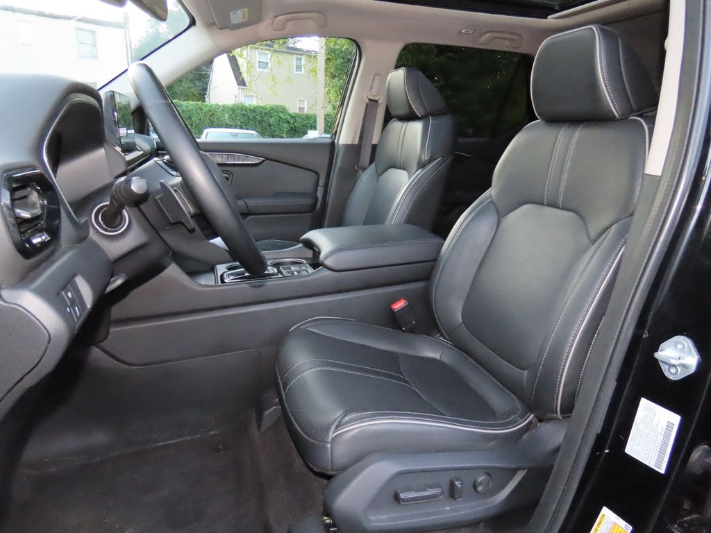 Thumbnail: 2023 Honda Pilot - 11