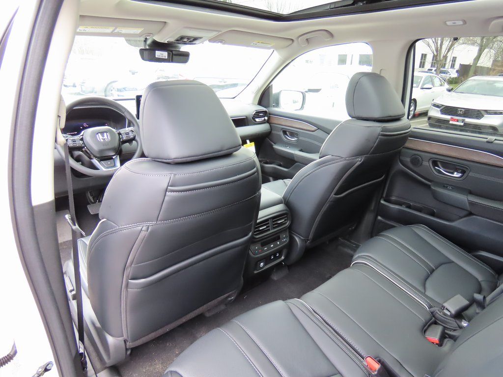 Thumbnail: 2026 Honda Pilot - 21